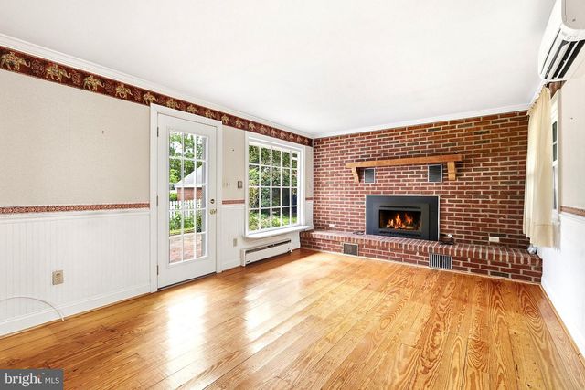 1302 LITTLEPAGE ST, Fredericksburg, VA 22401