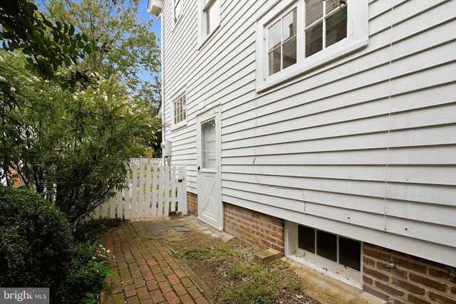 1302 LITTLEPAGE ST, Fredericksburg, VA 22401