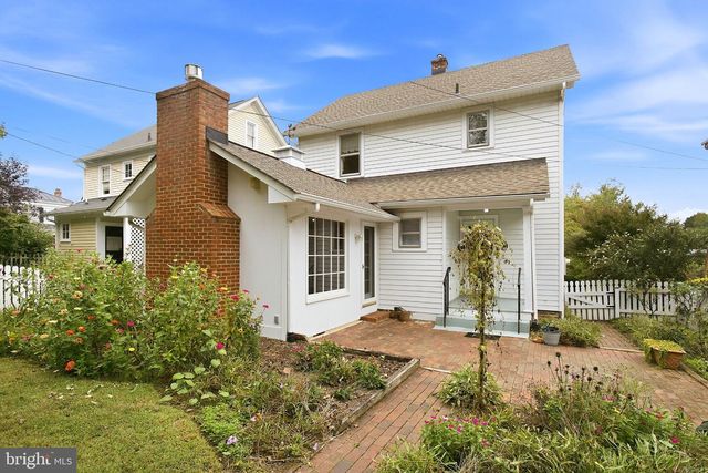 1302 LITTLEPAGE ST, Fredericksburg, VA 22401