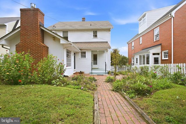 1302 LITTLEPAGE ST, Fredericksburg, VA 22401
