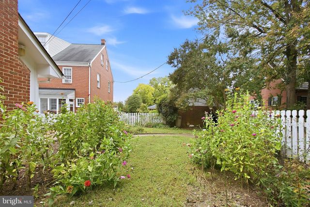 1302 LITTLEPAGE ST, Fredericksburg, VA 22401