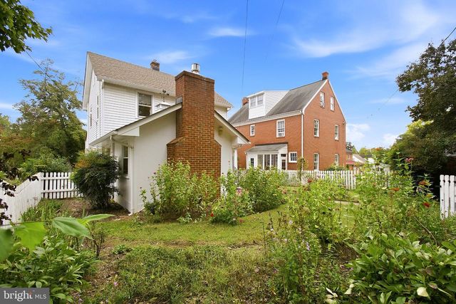 1302 LITTLEPAGE ST, Fredericksburg, VA 22401
