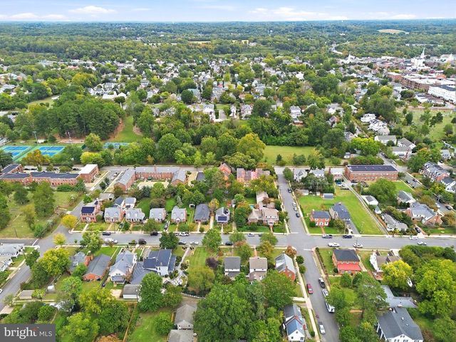 1302 LITTLEPAGE ST, Fredericksburg, VA 22401