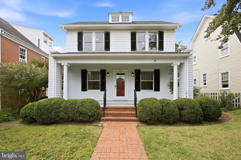 1302 LITTLEPAGE ST, Fredericksburg, VA 22401