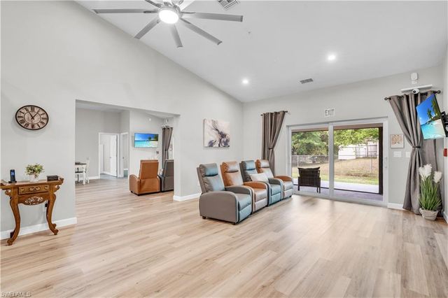 3802 La Rue ST, Fort Myers, FL 33905