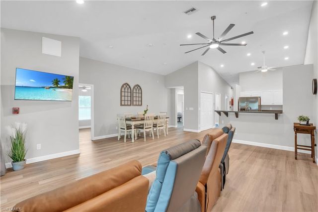3802 La Rue ST, Fort Myers, FL 33905