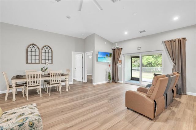 3802 La Rue ST, Fort Myers, FL 33905