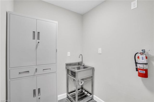 3802 La Rue ST, Fort Myers, FL 33905