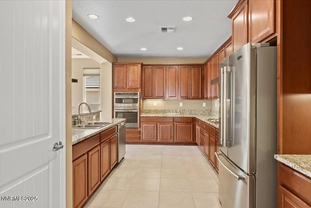 1080 S University Park Loop, Reno, NV 89512