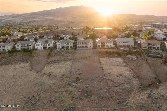 1080 S University Park Loop, Reno, NV 89512