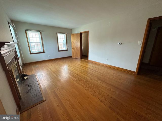 1204 VIRGINIA AVE, Hagerstown, MD 21740