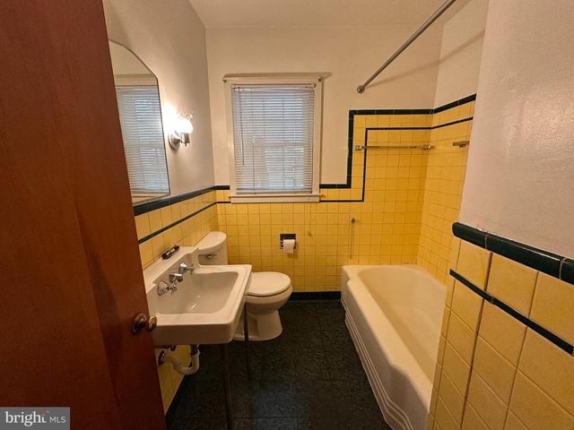 1204 VIRGINIA AVE, Hagerstown, MD 21740