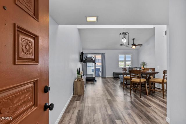 5206 Longfellow Way, Oxnard, CA 93033