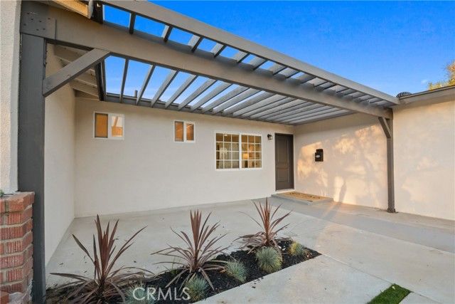 339 W Mauna Loa Avenue, Glendora, CA 91740