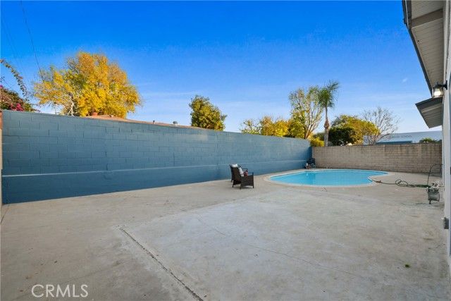 339 W Mauna Loa Avenue, Glendora, CA 91740