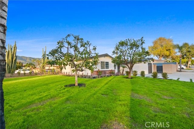 339 W Mauna Loa Avenue, Glendora, CA 91740