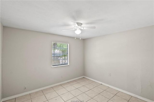 2815 Cypress Bend Circle B, Bryan, TX 77801