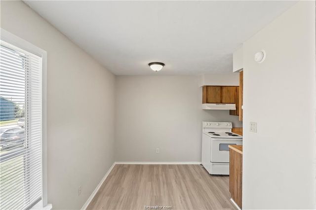 2815 Cypress Bend Circle B, Bryan, TX 77801