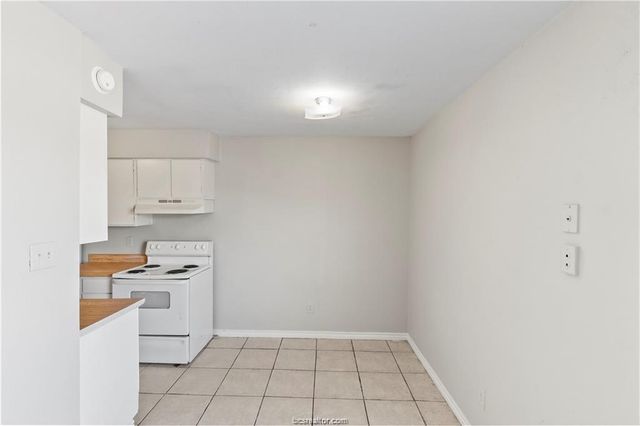 2815 Cypress Bend Circle B, Bryan, TX 77801