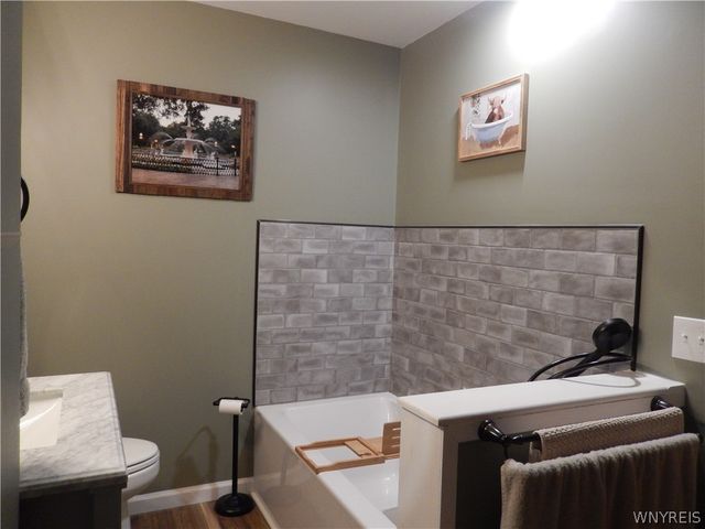 420 Pleasant Avenue, Hamburg, NY 14075