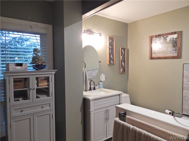 420 Pleasant Avenue, Hamburg, NY 14075