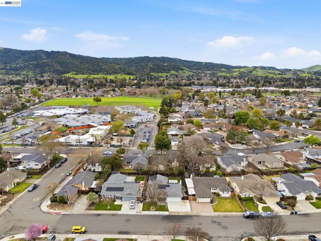 4234 4234 Chapman Way, Pleasanton, CA 94588