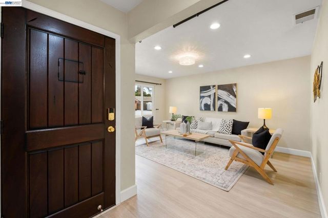 4234 4234 Chapman Way, Pleasanton, CA 94588