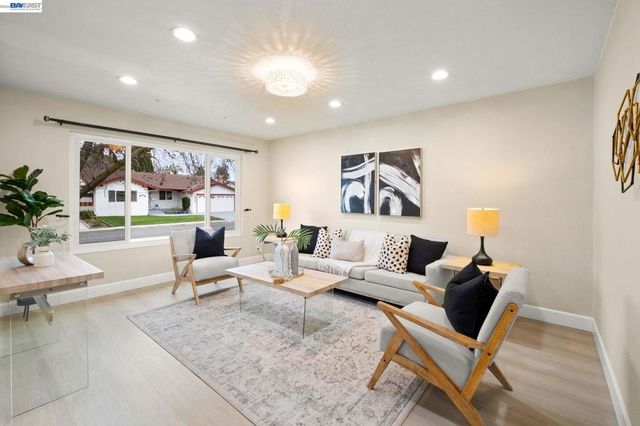 4234 4234 Chapman Way, Pleasanton, CA 94588