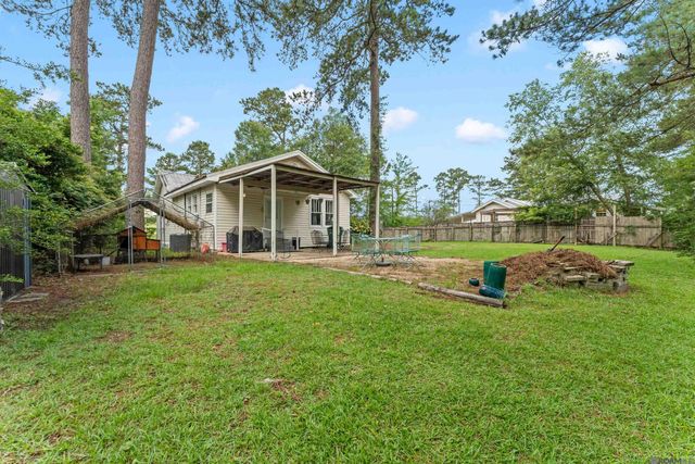 26600 George White Rd, Holden, LA 70744