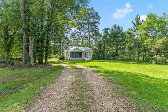 26600 George White Rd, Holden, LA 70744