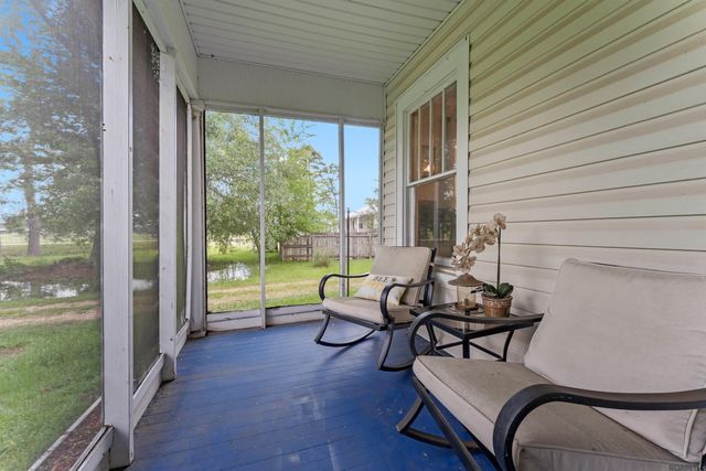26600 George White Rd, Holden, LA 70744