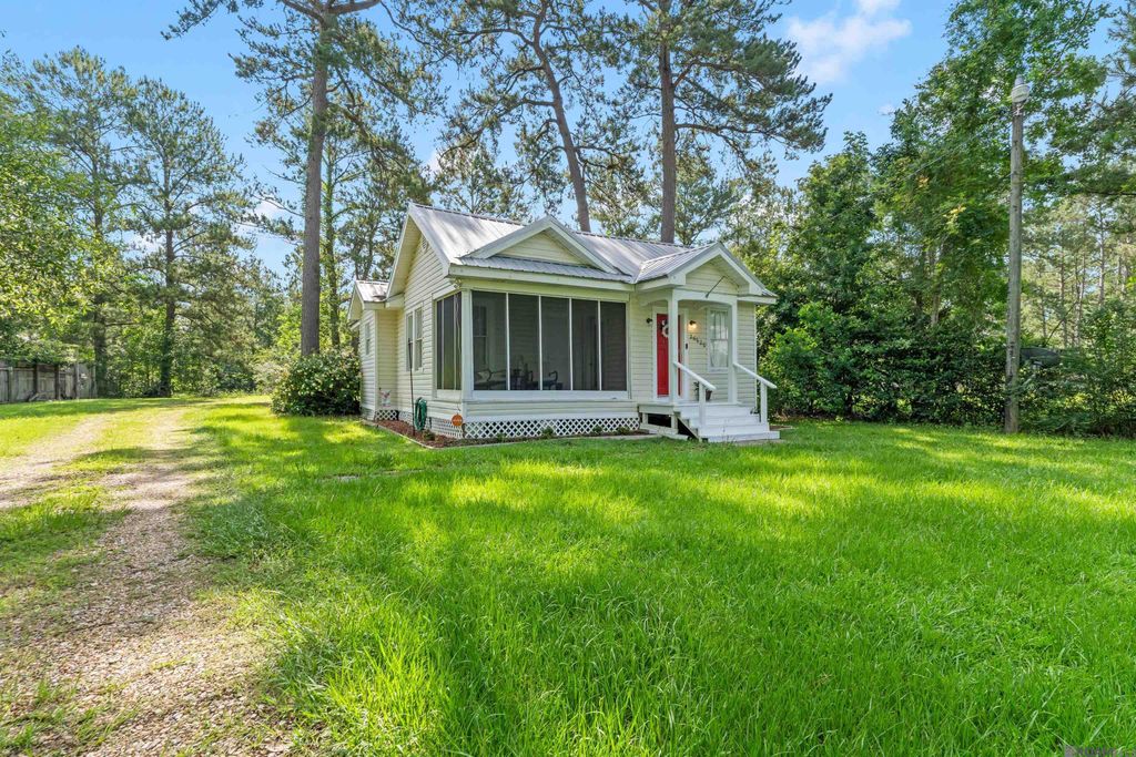 26600 George White Rd, Holden, LA 70744