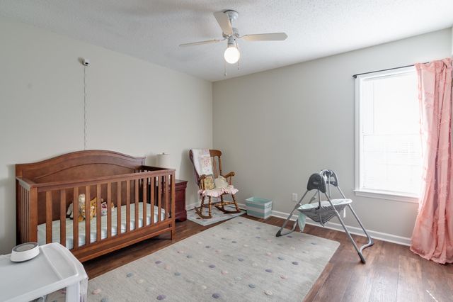 2555 N FLOWERING TREE CV N, Bartlett, TN 38134