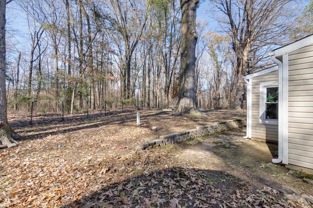 2555 N FLOWERING TREE CV N, Bartlett, TN 38134