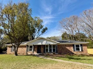 16 Cherry Drive, Saraland, AL 36571