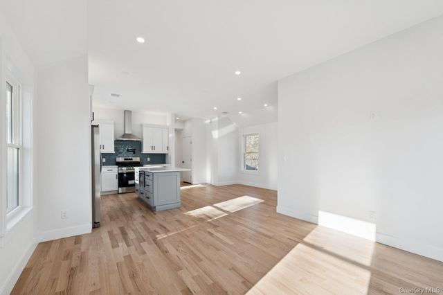 29 Grant Avenue, East Rockaway, NY 11518