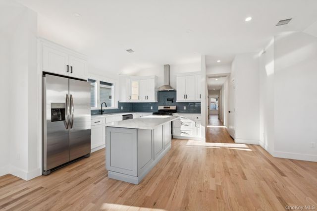 29 Grant Avenue, East Rockaway, NY 11518