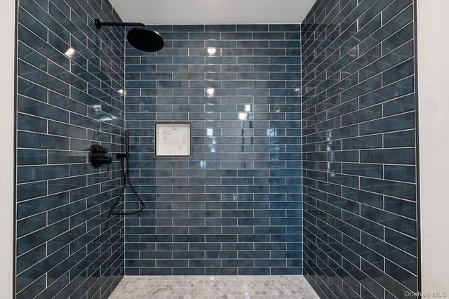 29 Grant Avenue, East Rockaway, NY 11518