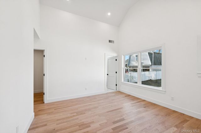 29 Grant Avenue, East Rockaway, NY 11518