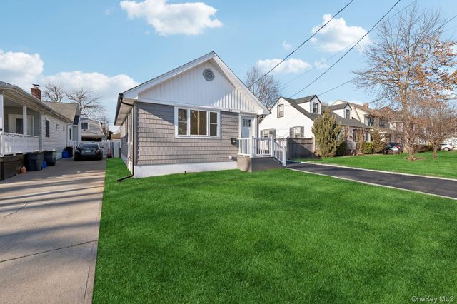 29 Grant Avenue, East Rockaway, NY 11518