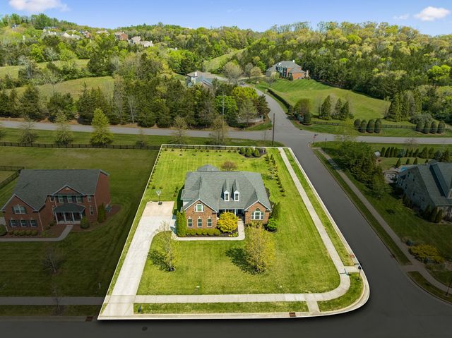 9710 Capstone Ct, Brentwood, TN 37027