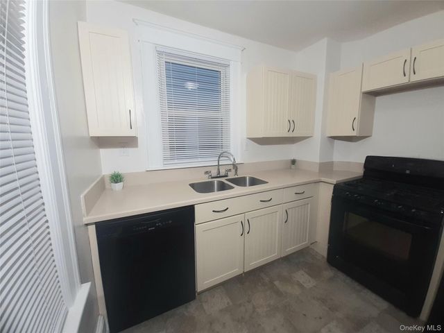 118 College Avenue, Poughkeepsie, NY 12603