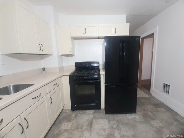 118 College Avenue, Poughkeepsie, NY 12603