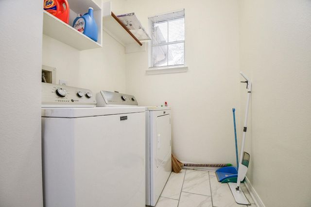 9641 Weldridge Drive, Sugar Land, TX 77498