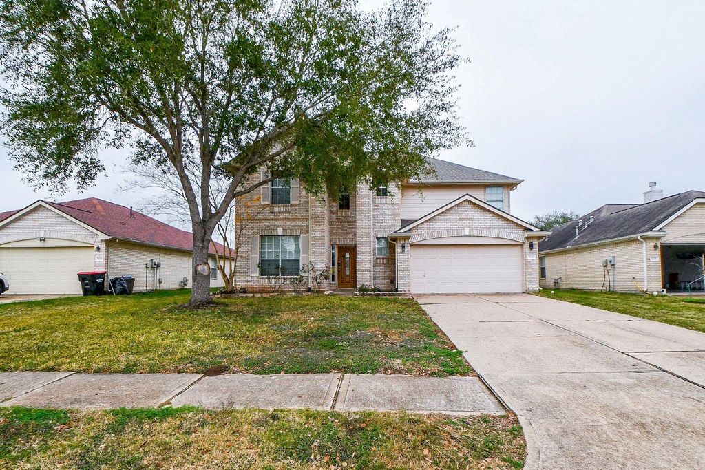 9641 Weldridge Drive, Sugar Land, TX 77498