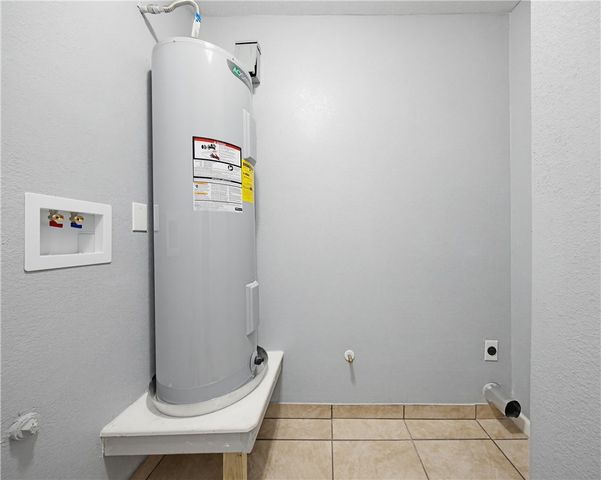 1733 Kern Dr, Corpus Christi, TX 78412