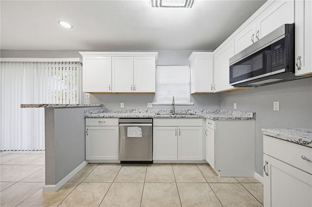1733 Kern Dr, Corpus Christi, TX 78412