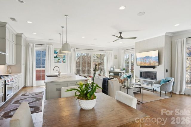 1708 Lombardy Circle A, Charlotte, NC 28203