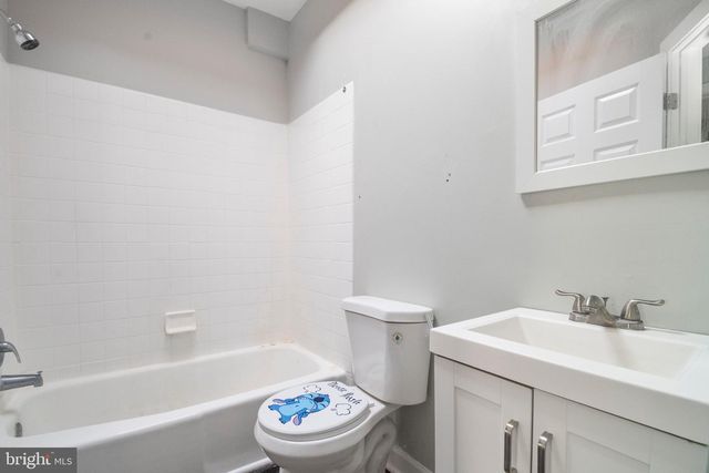 530 N CURLEY ST, Baltimore, MD 21205