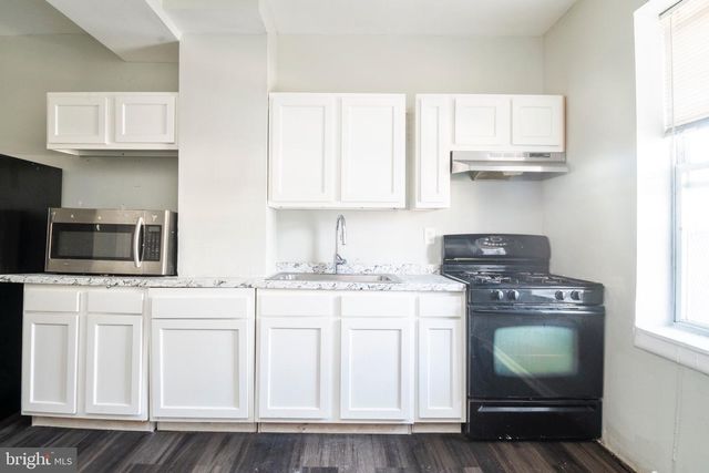 530 N CURLEY ST, Baltimore, MD 21205